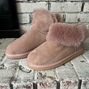 Cozy Pink Fur-Lined Women's Slippers